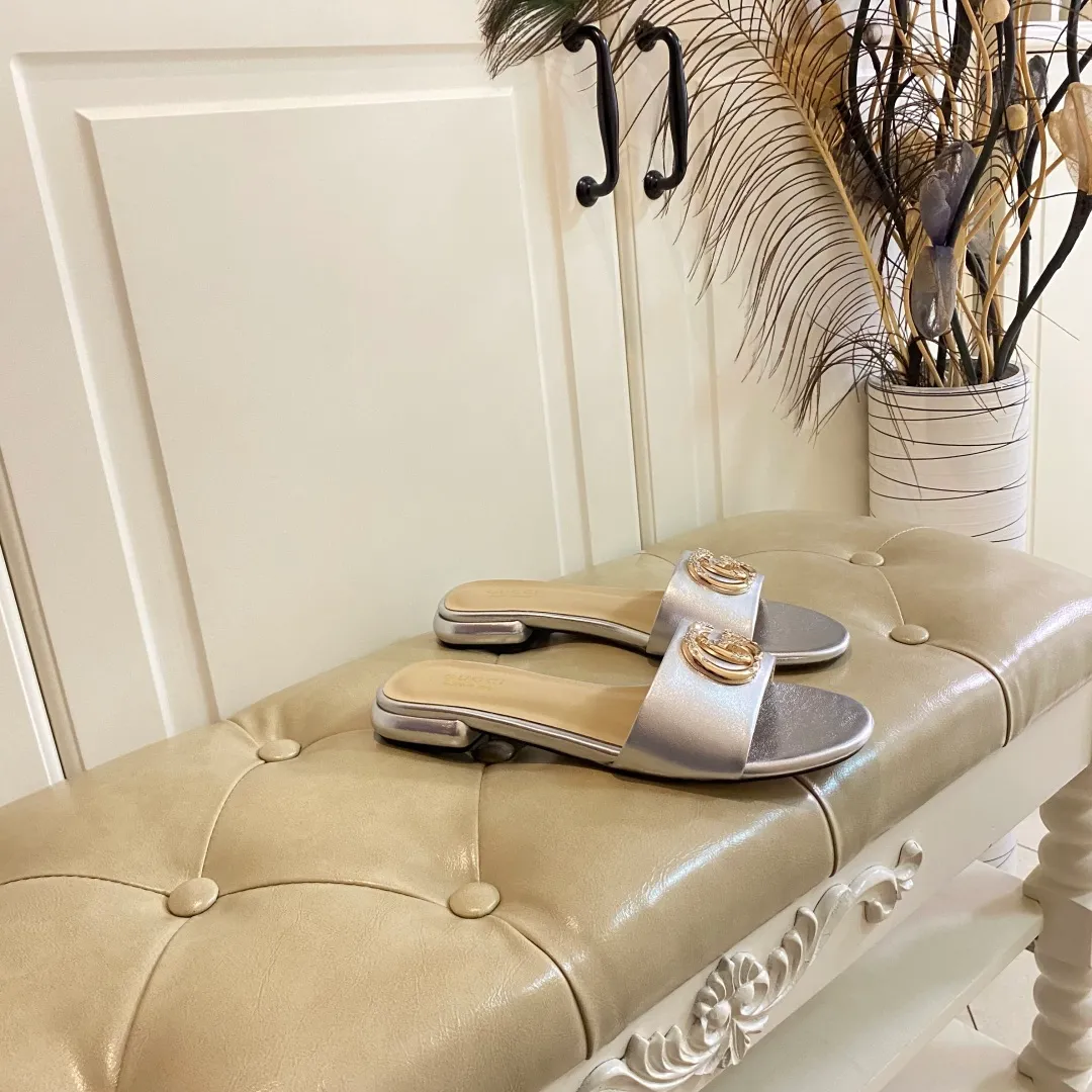 👟👟Ex-factory price 420👟👟, new Gucci slippers, cowhide surface, sheepskin lining, sizes 35-42 (custom-made sizes 43 and 44 are non-refundable)